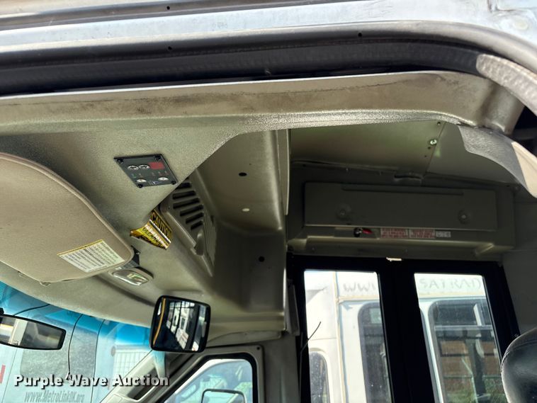 image for item EV2990 2016 Chevrolet Express shuttle bus