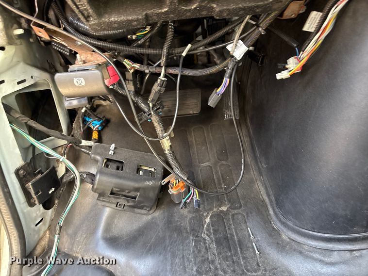 image for item EV2990 2016 Chevrolet Express shuttle bus