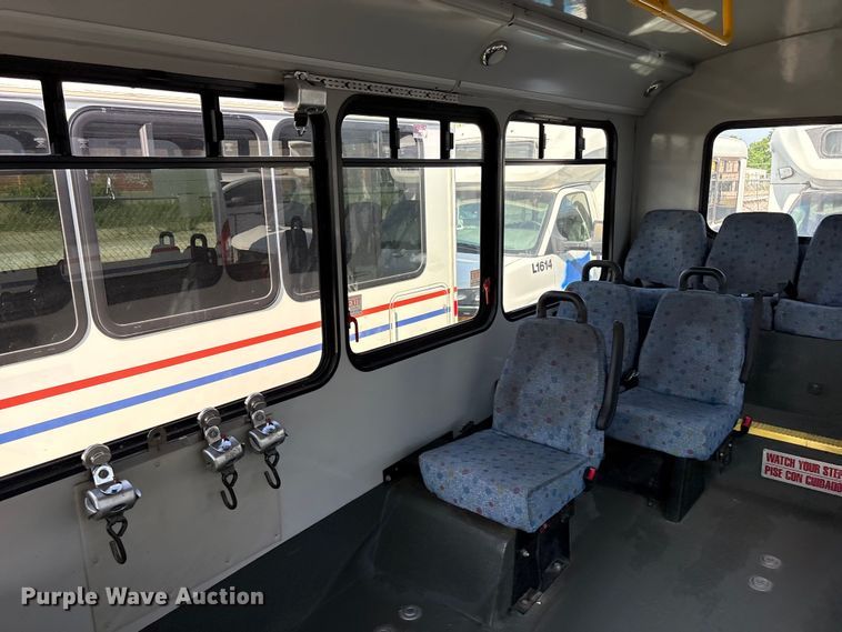 image for item EV2990 2016 Chevrolet Express shuttle bus