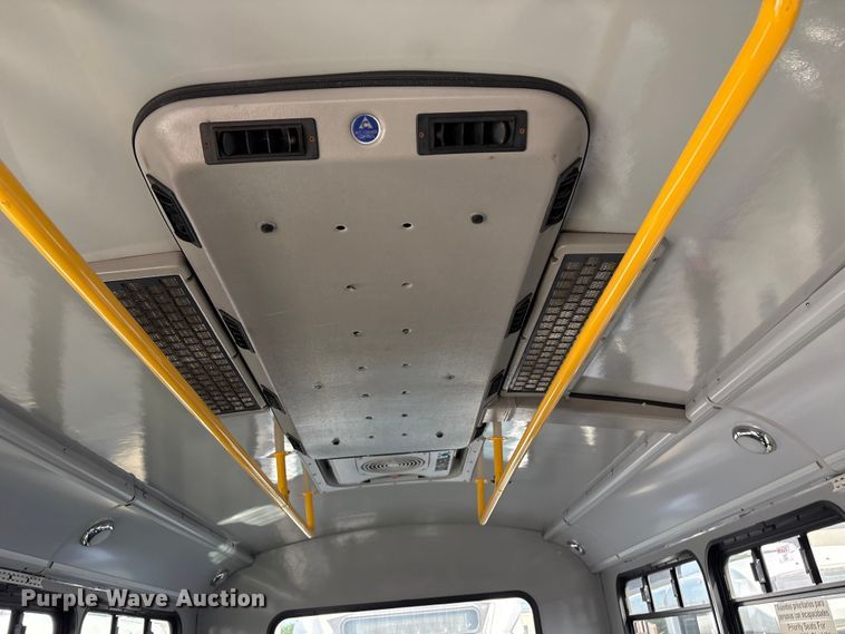 image for item EV2990 2016 Chevrolet Express shuttle bus