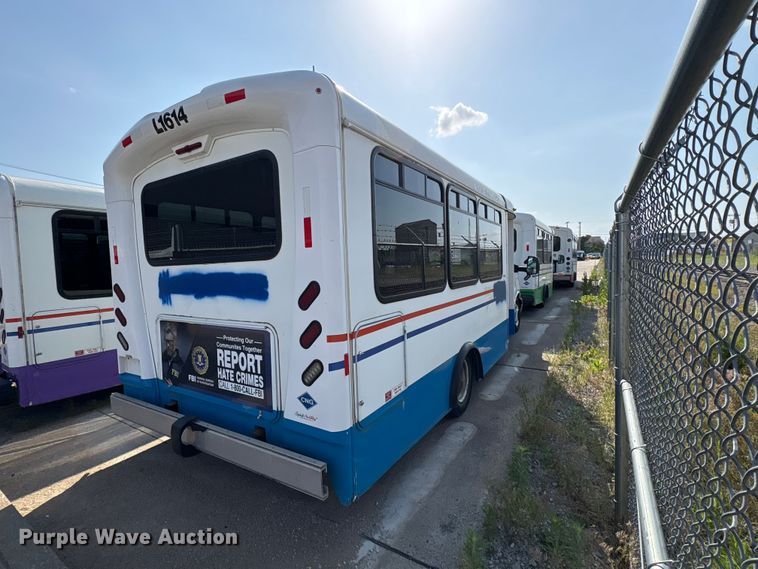 image for item EV2991 2016 Chevrolet Express shuttle bus