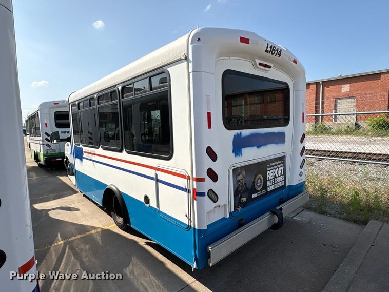 image for item EV2991 2016 Chevrolet Express shuttle bus