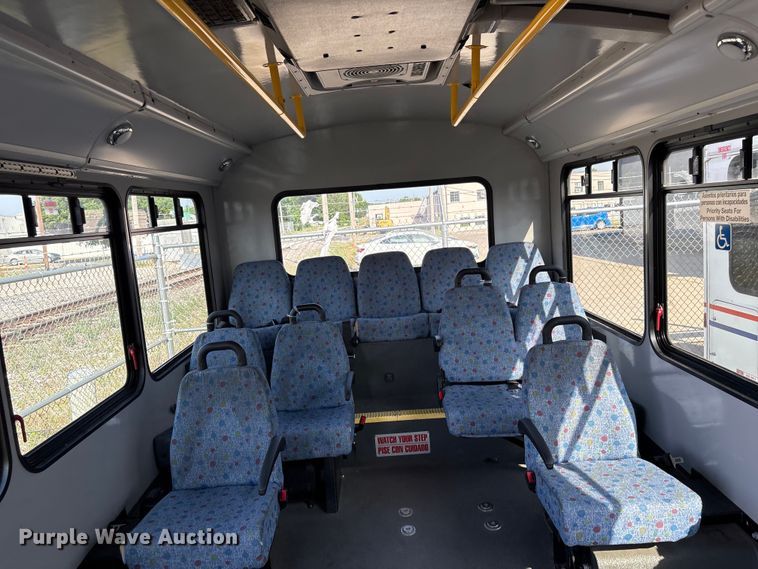 image for item EV2991 2016 Chevrolet Express shuttle bus