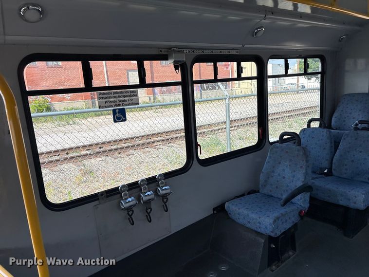 image for item EV2991 2016 Chevrolet Express shuttle bus