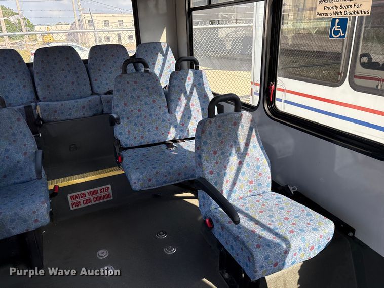 image for item EV2991 2016 Chevrolet Express shuttle bus