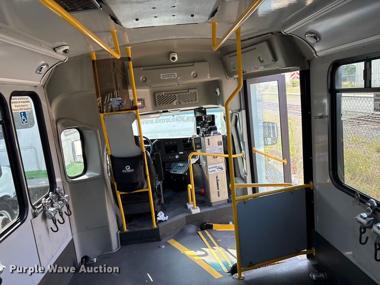 image for item EV2991 2016 Chevrolet Express shuttle bus