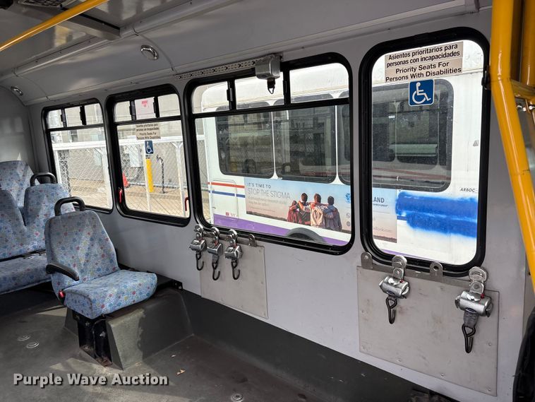 image for item EV2992 2016 Chevrolet Express shuttle bus