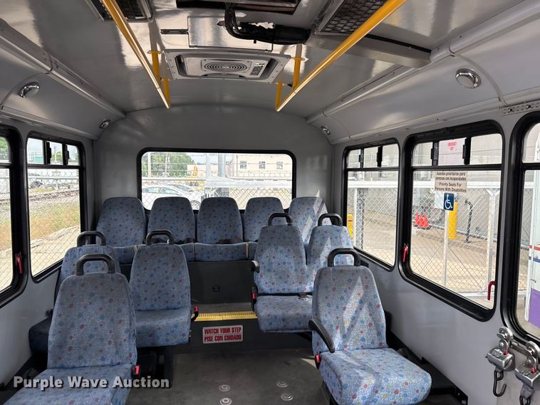 image for item EV2992 2016 Chevrolet Express shuttle bus