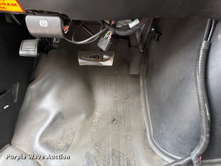image for item EV2993 2016 Chevrolet Express shuttle bus