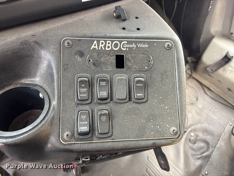 image for item EV2993 2016 Chevrolet Express shuttle bus
