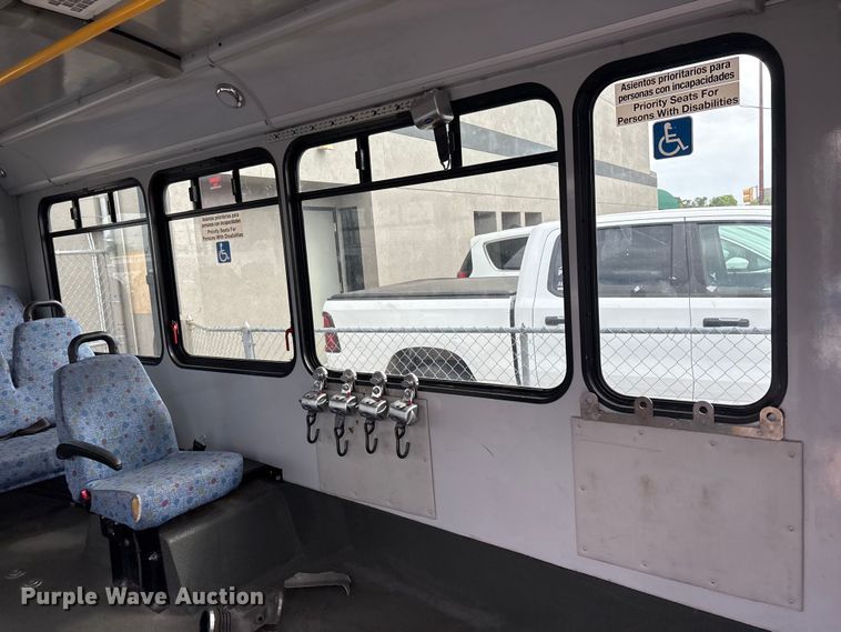image for item EV2993 2016 Chevrolet Express shuttle bus
