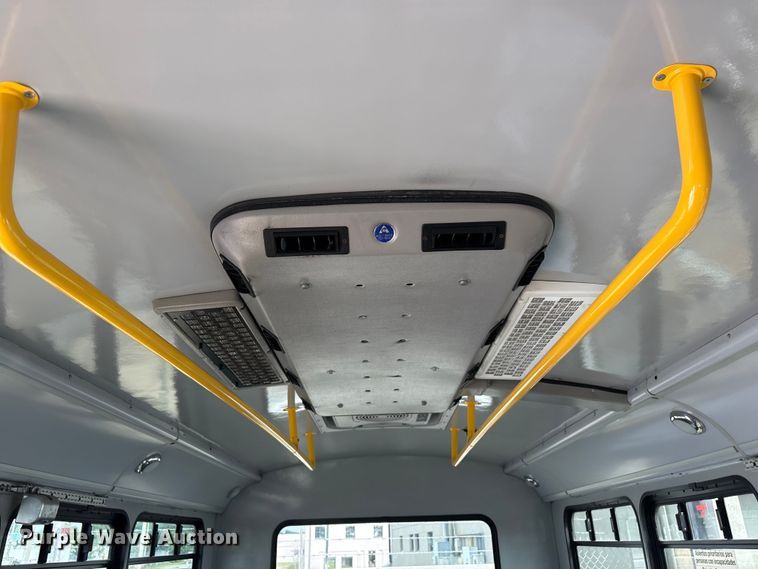 image for item EV2993 2016 Chevrolet Express shuttle bus