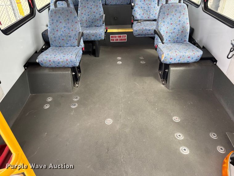 image for item EV2993 2016 Chevrolet Express shuttle bus