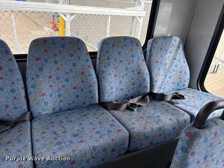 image for item EV2993 2016 Chevrolet Express shuttle bus