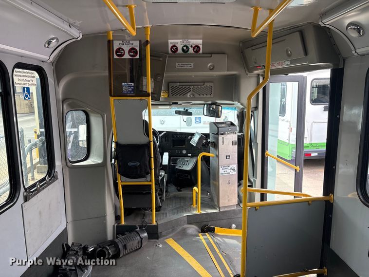 image for item EV2993 2016 Chevrolet Express shuttle bus