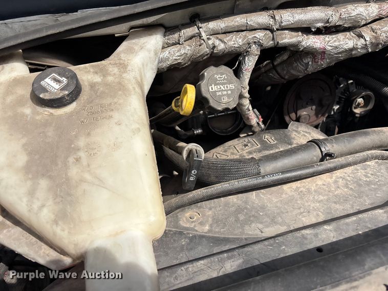 image for item EV2993 2016 Chevrolet Express shuttle bus