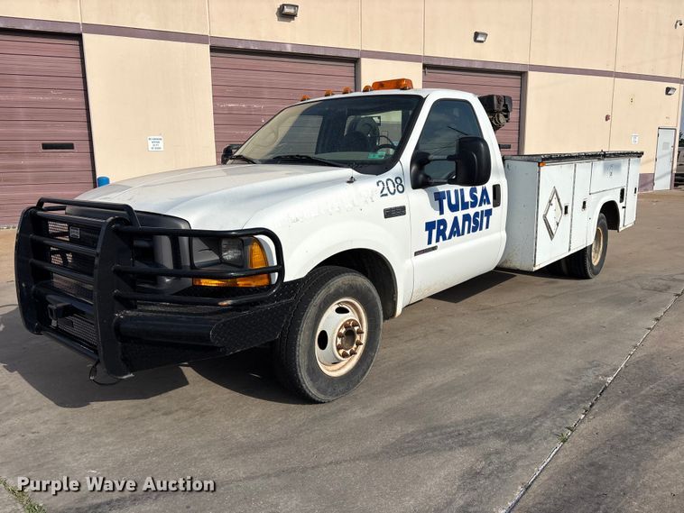1999 Ford F350 Super Duty utility bed pickup truck