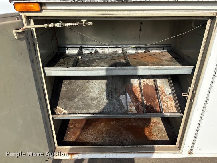 image for item EV2994 1999 Ford F350 Super Duty utility bed pickup truck