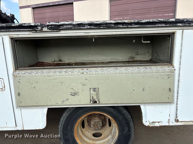 image for item EV2994 1999 Ford F350 Super Duty utility bed pickup truck