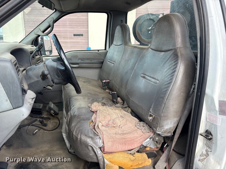 image for item EV2994 1999 Ford F350 Super Duty utility bed pickup truck