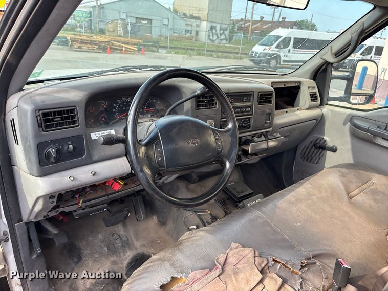 image for item EV2994 1999 Ford F350 Super Duty utility bed pickup truck