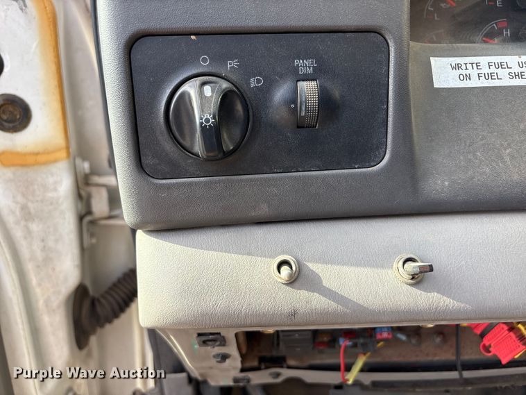 image for item EV2994 1999 Ford F350 Super Duty utility bed pickup truck