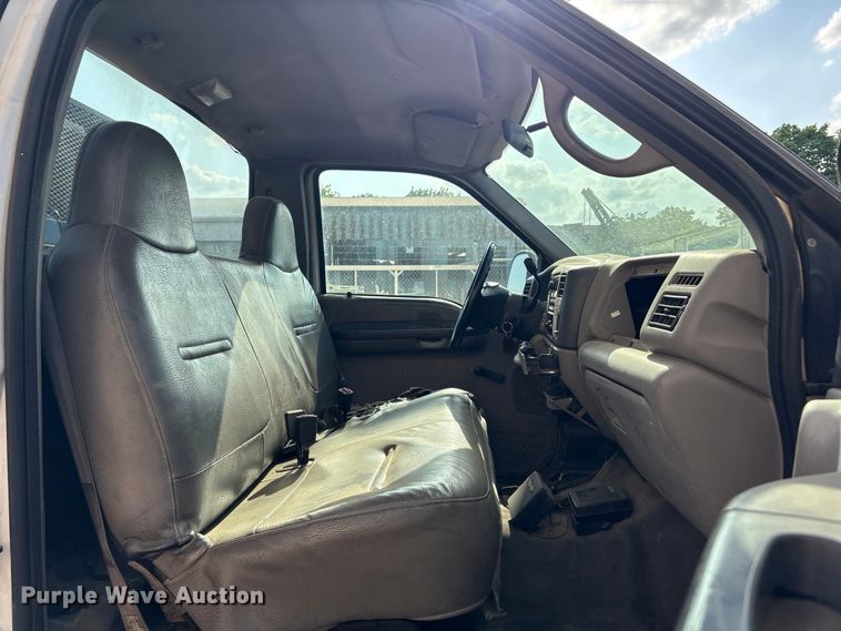 image for item EV2994 1999 Ford F350 Super Duty utility bed pickup truck