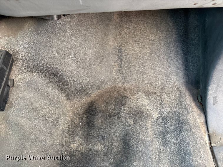 image for item EV2994 1999 Ford F350 Super Duty utility bed pickup truck