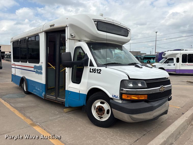 image for item EV2995 2016 Chevrolet Express shuttle bus