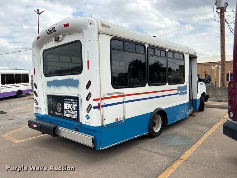 image for item EV2995 2016 Chevrolet Express shuttle bus