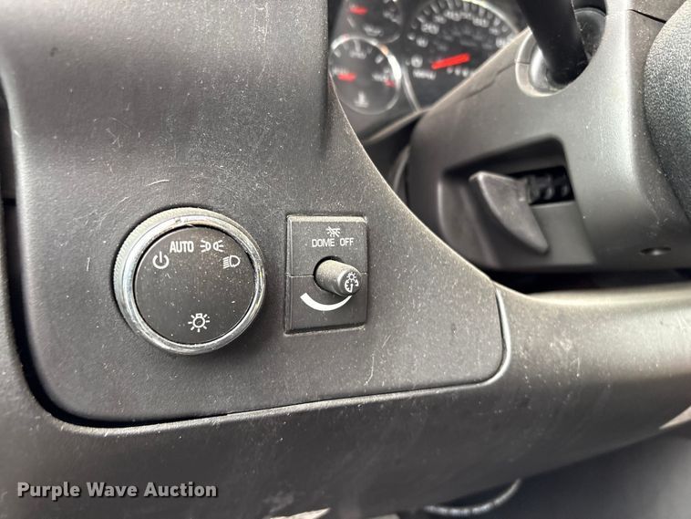 image for item EV2995 2016 Chevrolet Express shuttle bus