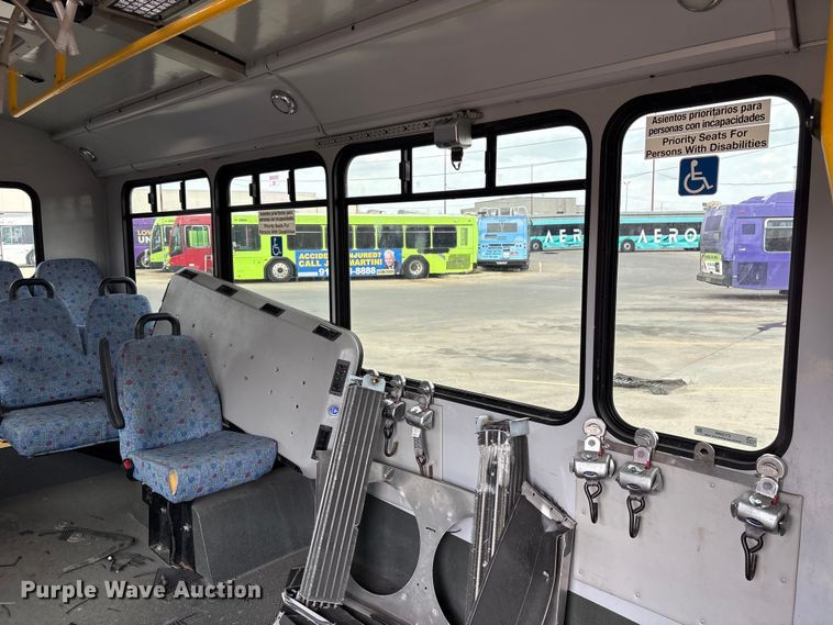 image for item EV2995 2016 Chevrolet Express shuttle bus