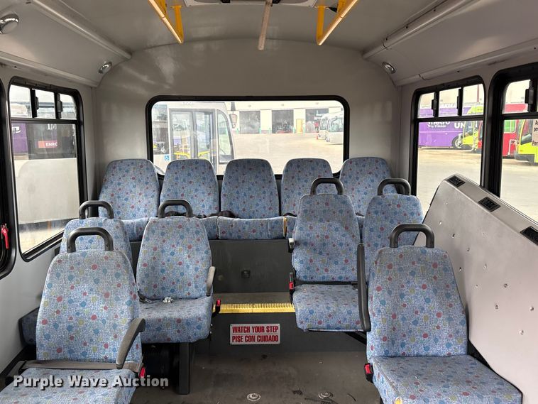 image for item EV2995 2016 Chevrolet Express shuttle bus
