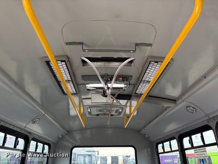 image for item EV2995 2016 Chevrolet Express shuttle bus
