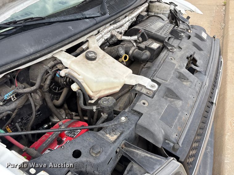 image for item EV2995 2016 Chevrolet Express shuttle bus