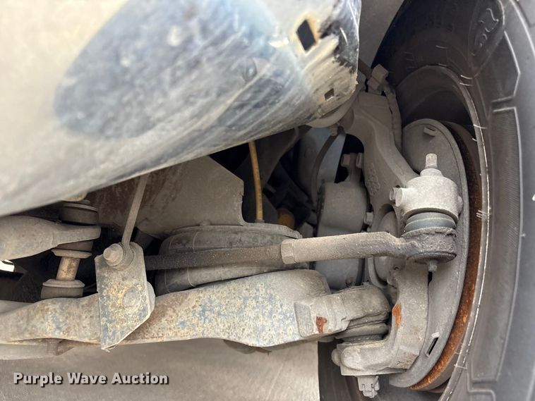 image for item EV2995 2016 Chevrolet Express shuttle bus