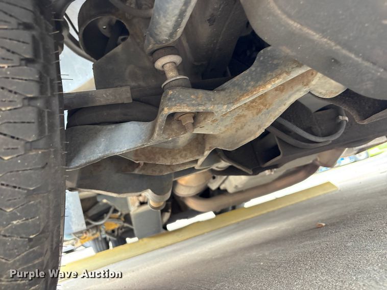 image for item EV2995 2016 Chevrolet Express shuttle bus