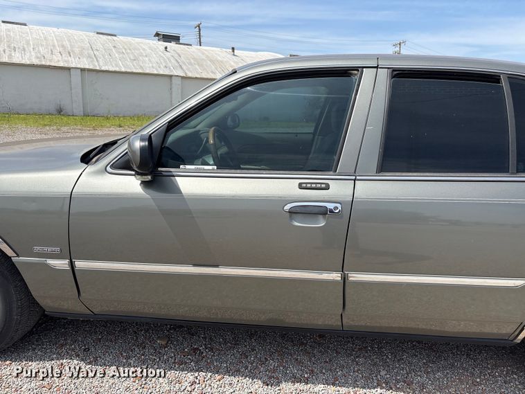 image for item EW0024 2004 Mercury Grand Marquis 