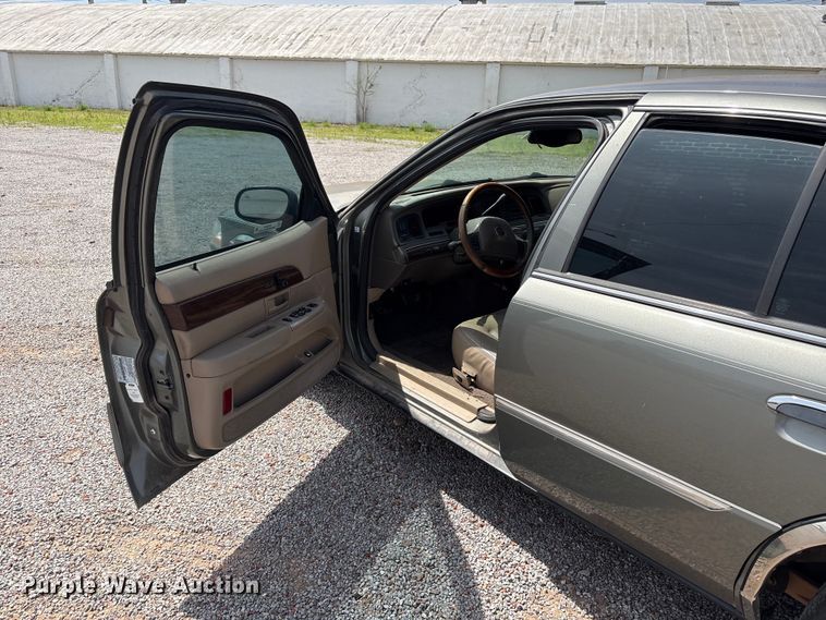 image for item EW0024 2004 Mercury Grand Marquis 