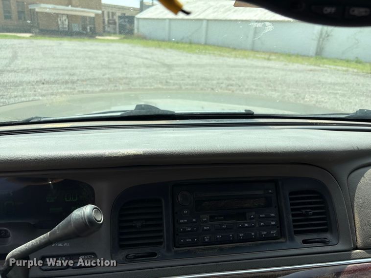 image for item EW0024 2004 Mercury Grand Marquis 