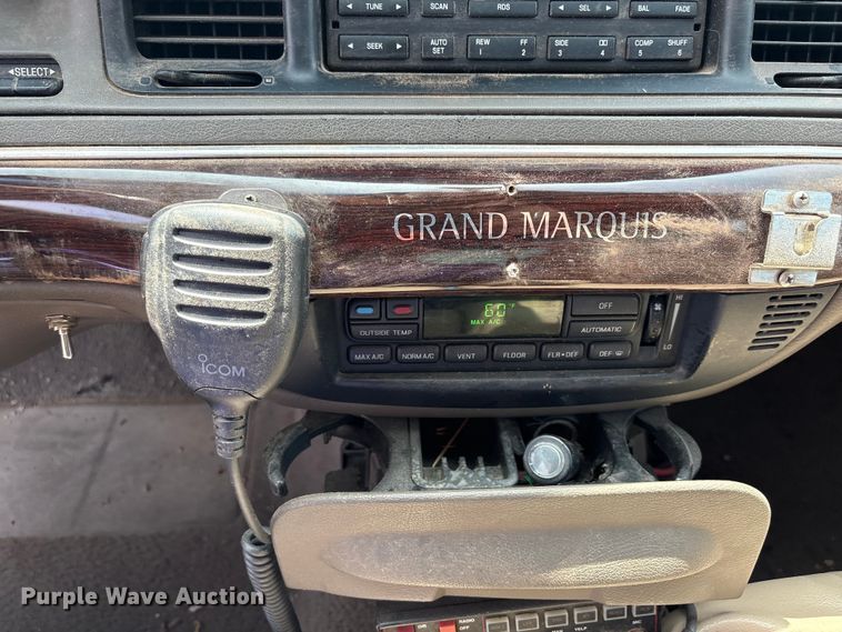 image for item EW0024 2004 Mercury Grand Marquis 