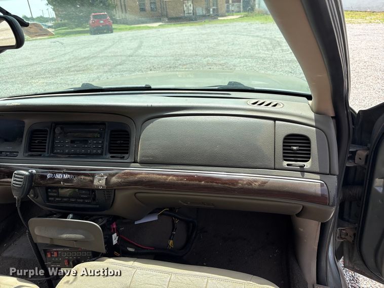image for item EW0024 2004 Mercury Grand Marquis 
