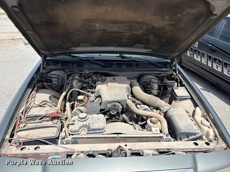 image for item EW0024 2004 Mercury Grand Marquis 