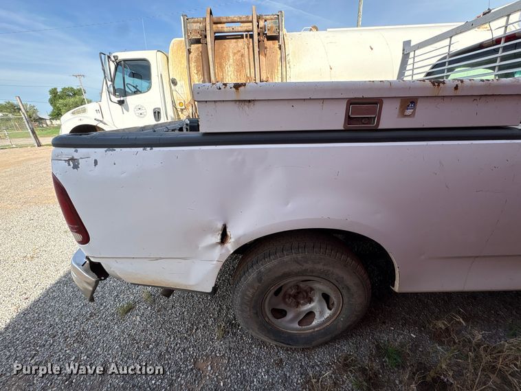 image for item EW0025 1999 Ford F150 pickup truck