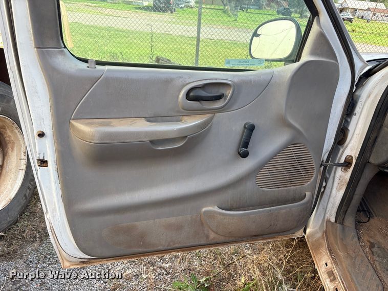 image for item EW0025 1999 Ford F150 pickup truck