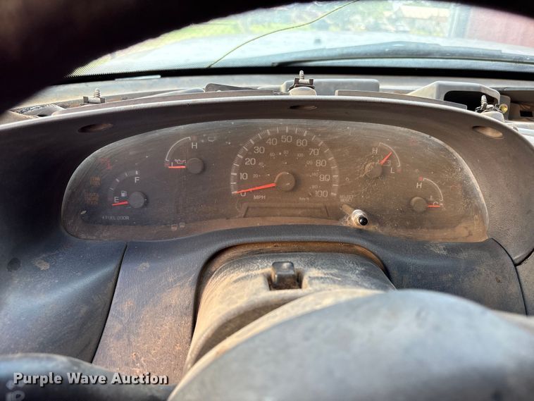 image for item EW0025 1999 Ford F150 pickup truck