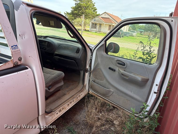 image for item EW0025 1999 Ford F150 pickup truck