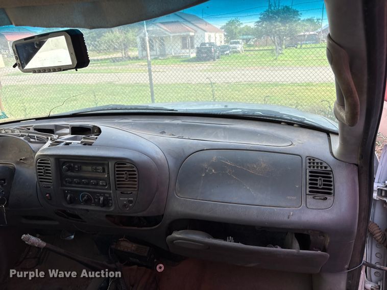 image for item EW0025 1999 Ford F150 pickup truck