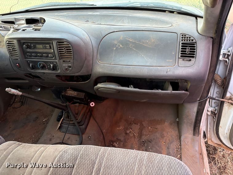 image for item EW0025 1999 Ford F150 pickup truck