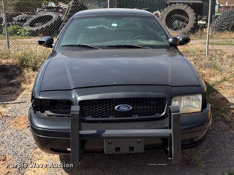 image for item EW0026 2011 Ford Crown Victoria Police Interceptor 